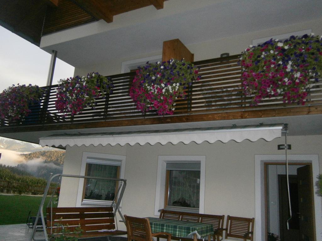 Haus Spielbichl Apartment San Lorenzo di Sebato Luaran gambar